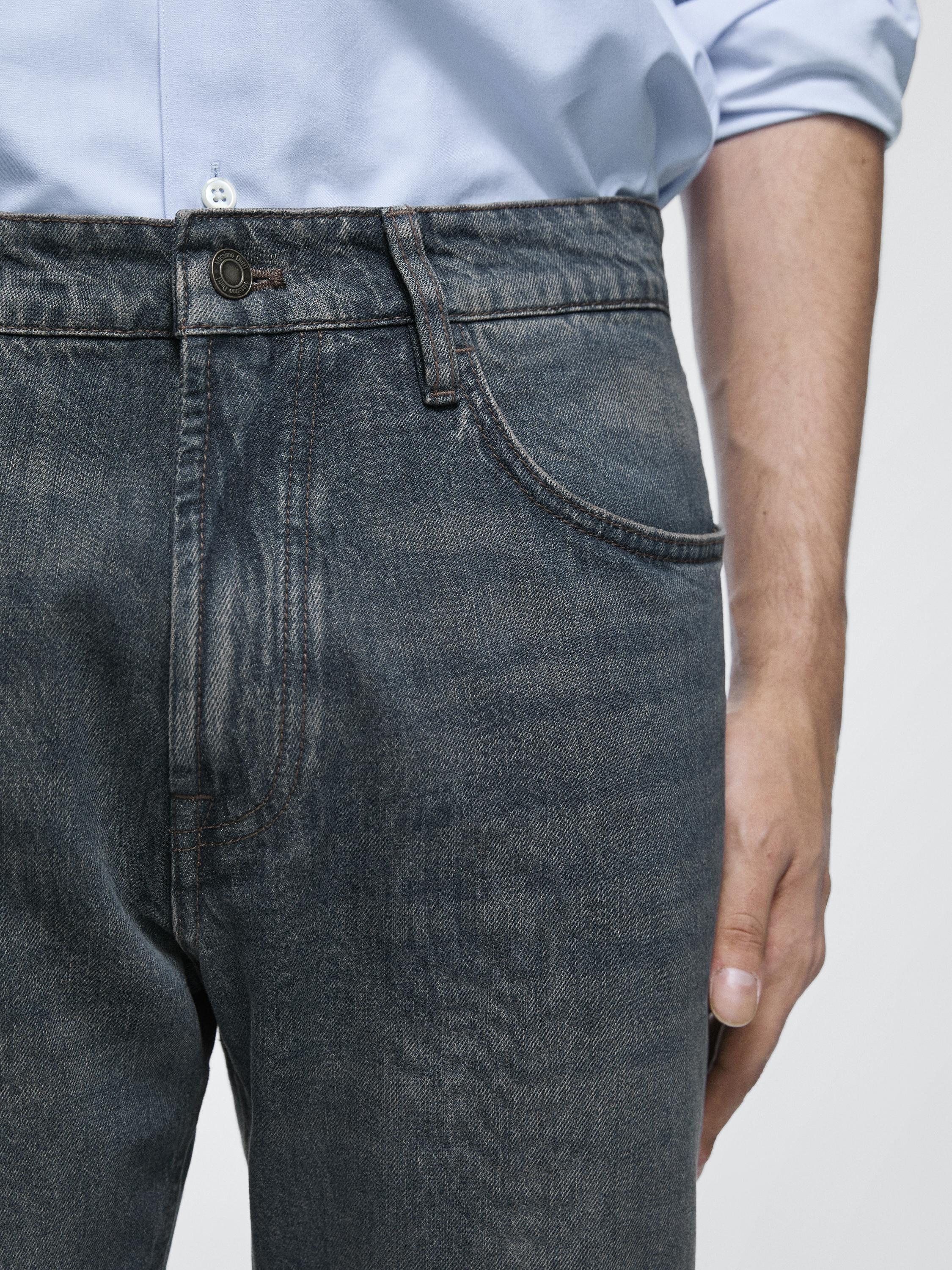 Tapered fit jeans